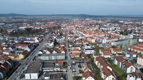 Zentrale Lage - 3 Zimmer Etagenwohnung zum Kaufen in Neumarkt