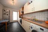 Küche mit Balkonzugang - 