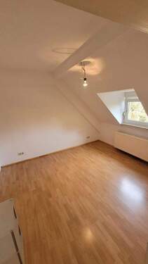 Zimmer 2 - (Leerstehend) - 