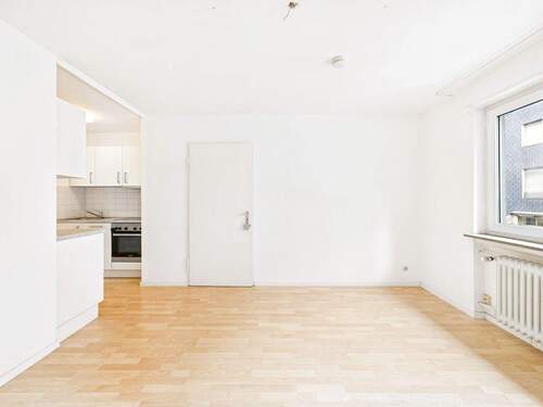 Wohnbereich - 2 Zimmer Etagenwohnung in Stuttgart