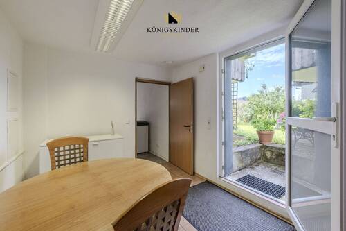 ELW - Zimmer 1 mit Blick in den Garten - 