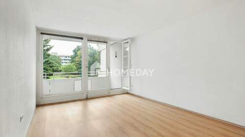 Schlafzimmer 1 - 2 Zimmer Etagenwohnung zum Kaufen in München