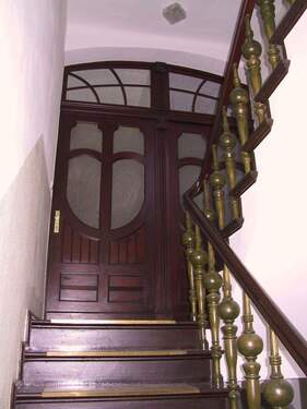 Wohnungseingangstür - Etagenwohnung mit 97,00 m&sup2; in Halle (Saale) zur Miete