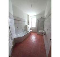 Großzügige 3-Zi-Whg. im Hochparterre mit Terrassen, Garage o. SP möglich - Weida