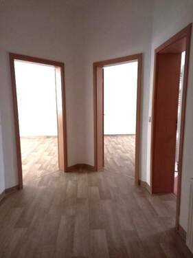 Flur - 3 Zimmer Etagenwohnung zur Miete in Weida
