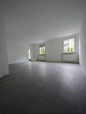 Bild 1 - Wohnung im EG mit Terrasse und Gartenzugang