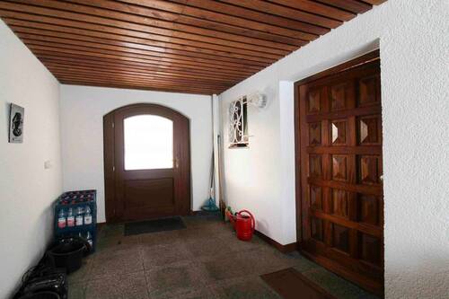 Anbau und Hauseingang - 