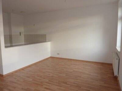 Bild 2 - 3 Zimmer Etagenwohnung zur Miete in Weißenfels