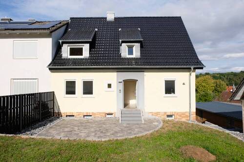 Bild 3 - 6 Zimmer Doppelhaushälfte in Philippsthal