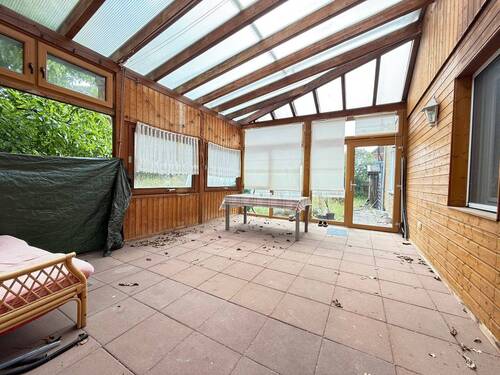 Überdachter Freisitz - 9 Zimmer Einfamilienhaus zum Kaufen in Herdorf