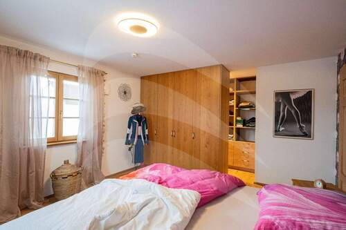 Schlafzimmer mit Ankleide - 