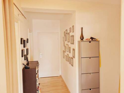 Eingangsbereich - 2 Zimmer Etagenwohnung zum Kaufen in Köln / Weiden