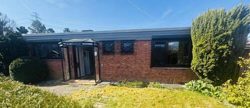 Aktuelles Foto Front - 3 Zimmer Bungalow zum Kaufen in Reinbek