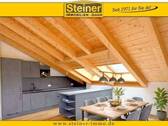 Wohnzimmer / Küche - 3-Zimmer-Dachgeschoss-Wohnung ca. 109 m², EBK, Balkon, Lift, Keller, TG a. W.