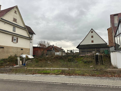 IMG_7715.jpeg - Baugrundstück mit Baugesuch für 3 Whg. oder 5 kl.Whg mit TG