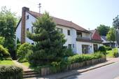 2551 Wohnhaus in Ruppichteroth - Einfamilienhaus mit Einliegerwohnung in zentraler Lage von Ruppichteroth