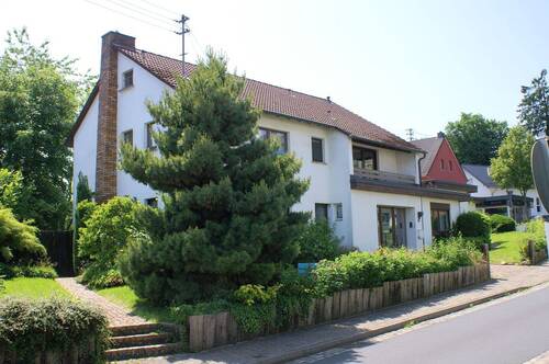 2551 Wohnhaus in Ruppichteroth - Einfamilienhaus mit Einliegerwohnung in zentraler Lage von Ruppichteroth
