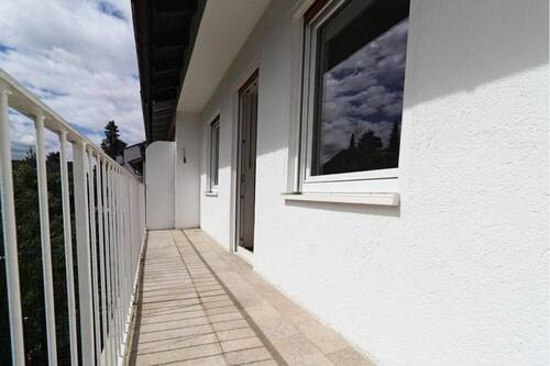 Titelbild (Balkon) - Gepflegtes Reihenmittelhaus auf Erbpachtgrund