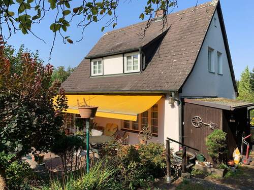 Hausansicht - Einfamilienhaus mit 110,00 m² in Berlin zum Kaufen