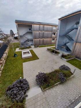 Innenhof - Vermietung - großzügige 4 Zimmerwohnung im Dachgeschoss in Böhringen