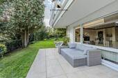 Terrasse - Sehr großzügige 5,5 Zimmer-Wohnung in Aidlingen-Deufringen in sehr ruhiger Top-Hanglage.