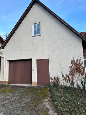 Ansicht auf Garage - Mehrfamilienhaus, Wohnhaus mit 120,00 m² in Nagold zum Kaufen