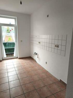 Küche mit Balkon - 2 Zimmer Etagenwohnung in Leipzig