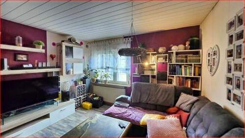 Wohnzimmer - 4 Zimmer Wohnung in der Pforzheimer-Oststadt