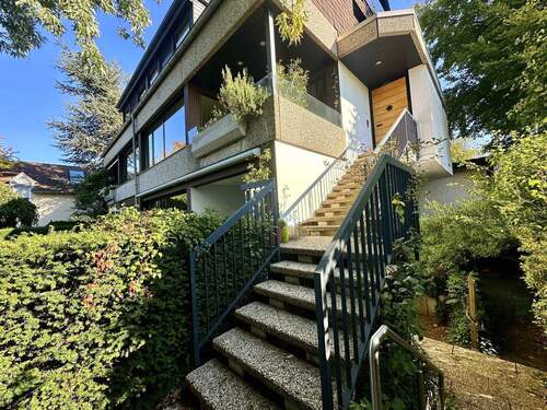 Außenansicht - Zugang - Etagenwohnung mit 190,00 m² in Düsseldorf / Himmelgeist zum Kaufen