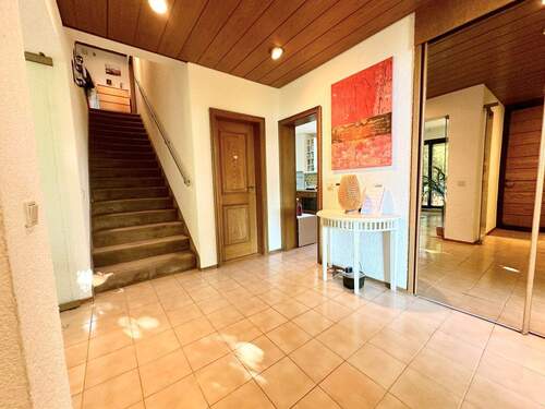 Eingangsbereich & Garderobe - 