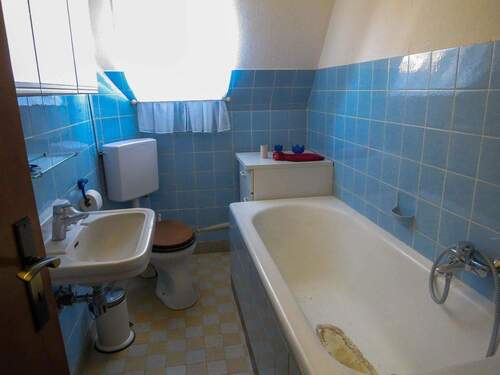 Badezimmer Dachgeschoss - 