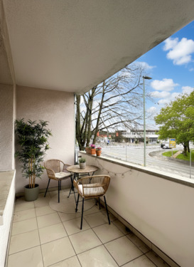 Balkon in West-Ausrichtung - 3 Zimmer Etagenwohnung in Göttingen