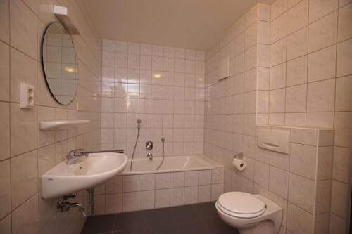 Bad - Etagenwohnung mit 102,00 m&sup2; in Bielefeld zum Kaufen