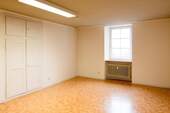 Zimmer mit Wandschrank - Etagenwohnung in Bonndorf zum Kaufen