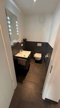 WC w.jpg - 