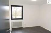 Zimmer II mit angrenzendem Badezimmer Bild I - 