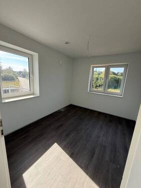 Kinderzimmer/Büro - 