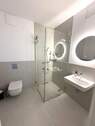 Gäste-WC mit Dusche - 