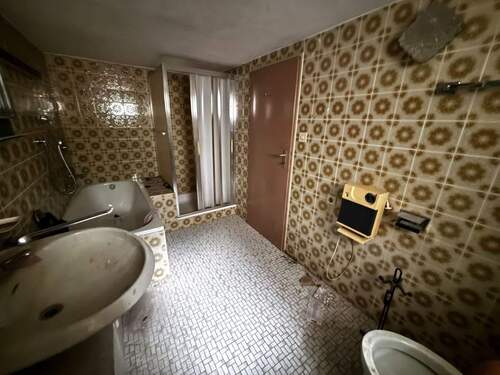 Badezimmer UG WHG 1 - 