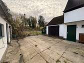 Hinterhof - 