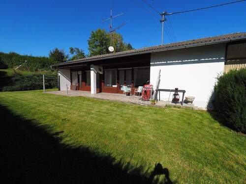 Ansicht von Süden - 4 Zimmer Einfamilienhaus zum Kaufen in Fahrenzhausen