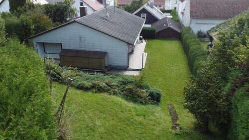 Ansicht von oben - 4 Zimmer Einfamilienhaus in Fahrenzhausen