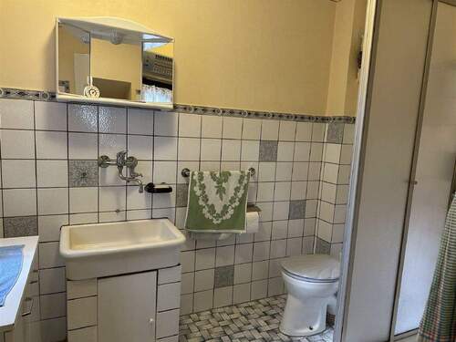 Badezimmer Erdgeschoss - 