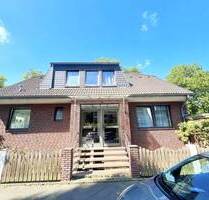 Praktisches Zweifamilienhaus mit Ausblick ins Grüne - Ratingen West