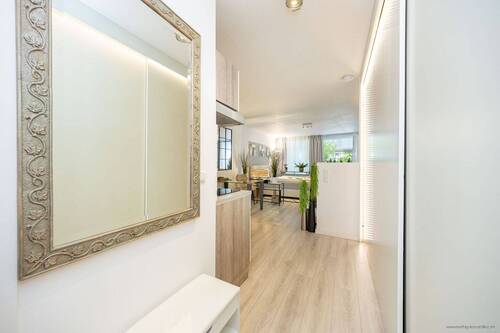 Einladender Flur - 1 Zimmer Etagenwohnung zum Kaufen in München