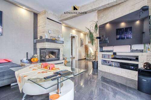 mit Blick aufs Kaminfeuer - 