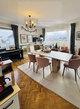 Wohnzimmer Haupt - 8 Zimmer Mehrfamilienhaus, Wohnhaus in Kassel / Harleshausen