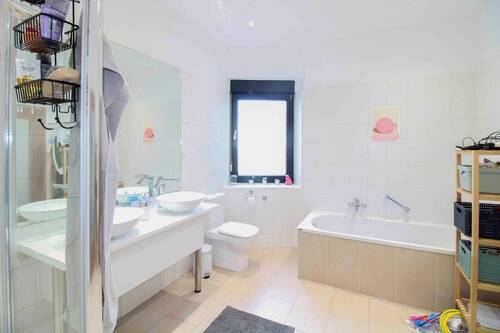 Badezimmer - 3 Zimmer Etagenwohnung zum Kaufen in Hannover