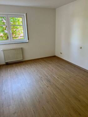 Schlafzimmer.jpeg - 2 Zimmer Etagenwohnung zur Miete in Bad Kissingen