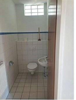 WC - 